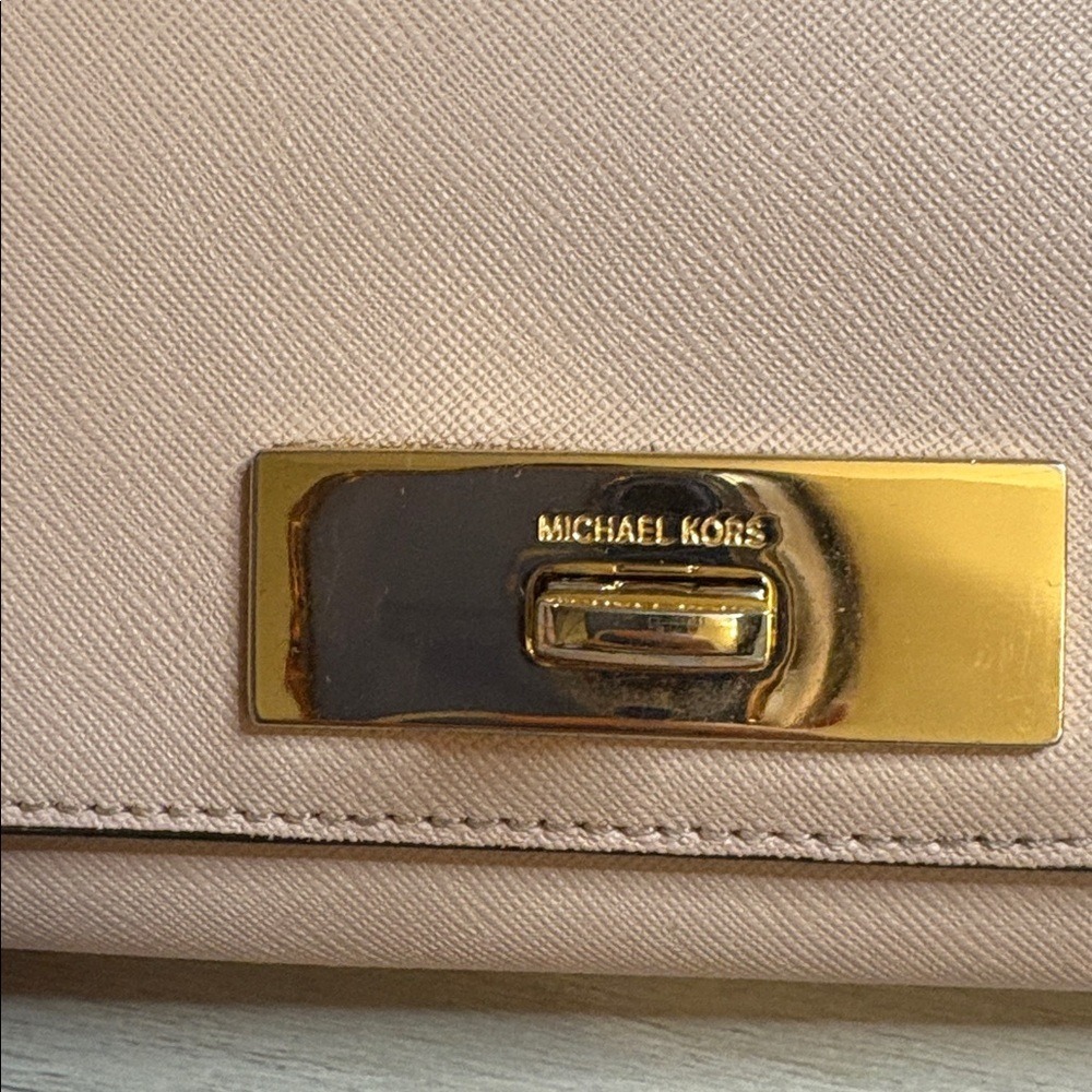 Michael Kors Blush Pink Wallet with Gold Accent - Picture 4 of 12